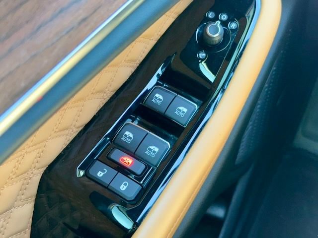 Used 2023 Jeep Grand Cherokee L Summit w/ Luxury Tech Group V AWD/4WD image 27