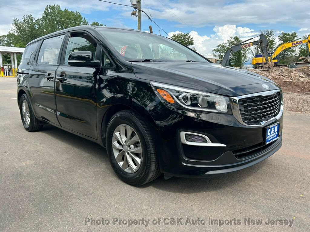 Used 2019 Kia Sedona L FWD image 5