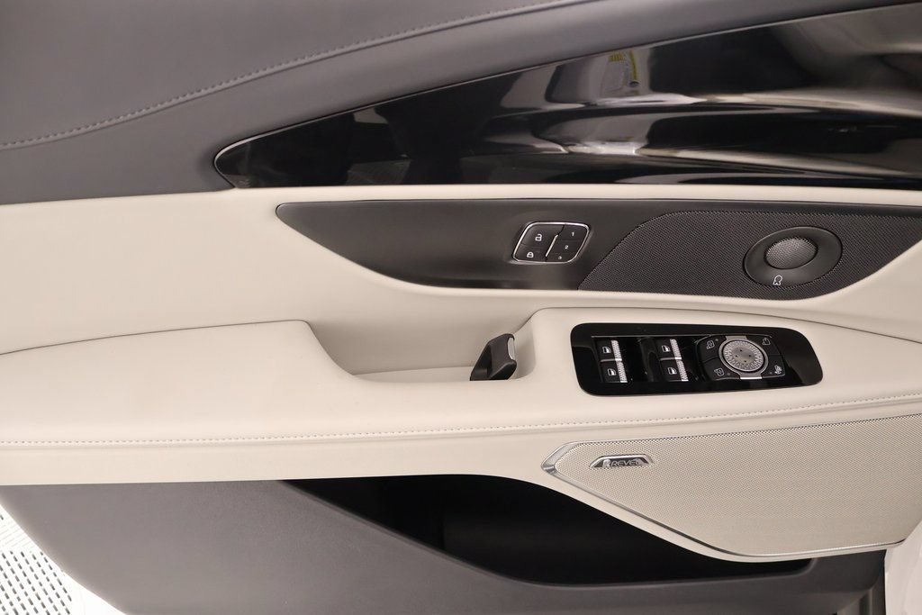 New 2026 Lincoln Nautilus Premier w/ Equipment Group 102A AWD/4WD image 16
