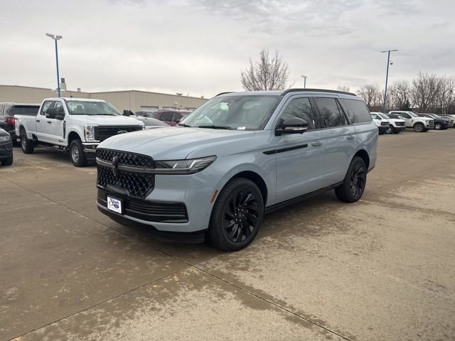 New 2025 Lincoln Navigator Reserve w/ Jet Appearance Package AWD/4WD image 14