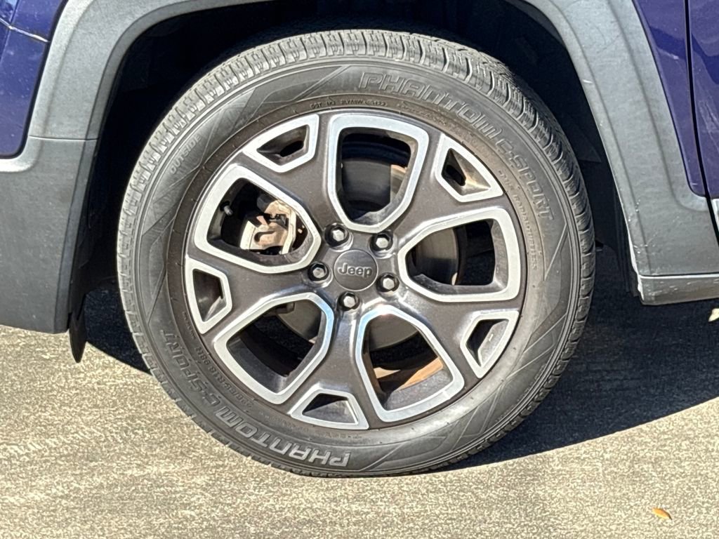 Used 2017 Jeep Renegade Limited image 11