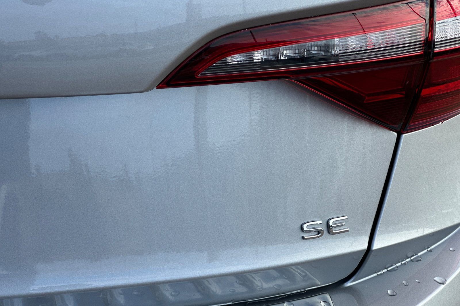 Used 2024 Volkswagen Jetta SE image 31