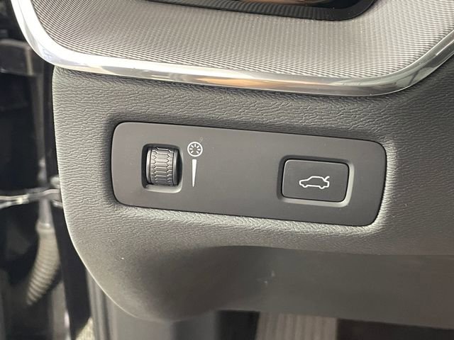 Used 2018 Volvo XC60 T6 Inscription w/ Luxury Seat Package AWD/4WD image 9
