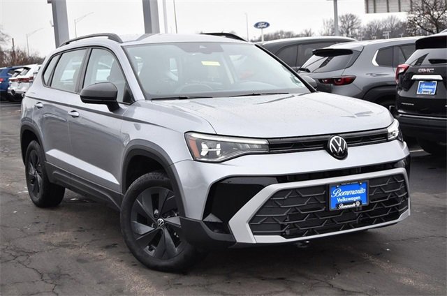 Certified 2025 Volkswagen Taos S image 2