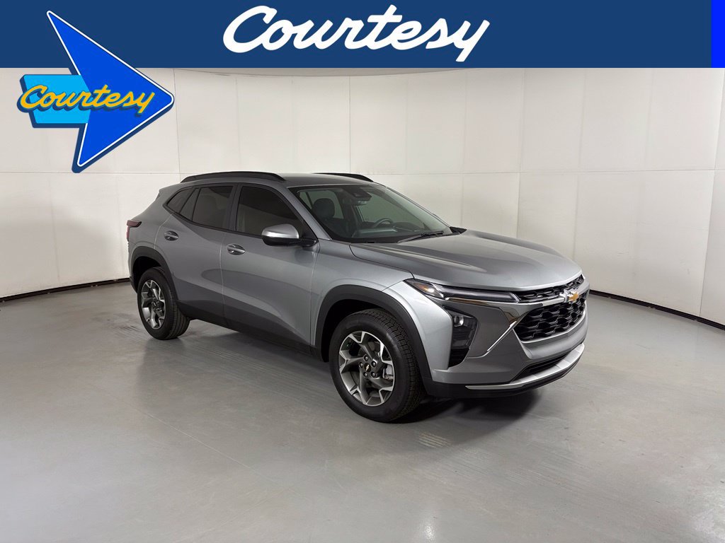 Used 2024 Chevrolet Trax LT FWD image 1
