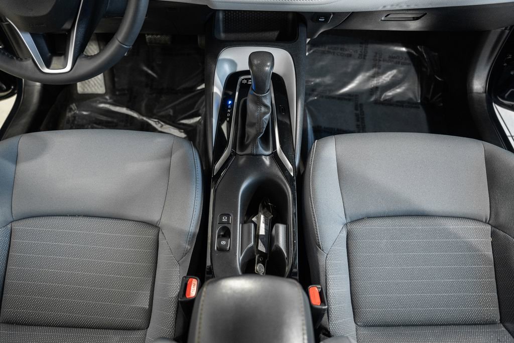 Used 2024 Toyota Corolla SE w/ SE Convenience Package image 21