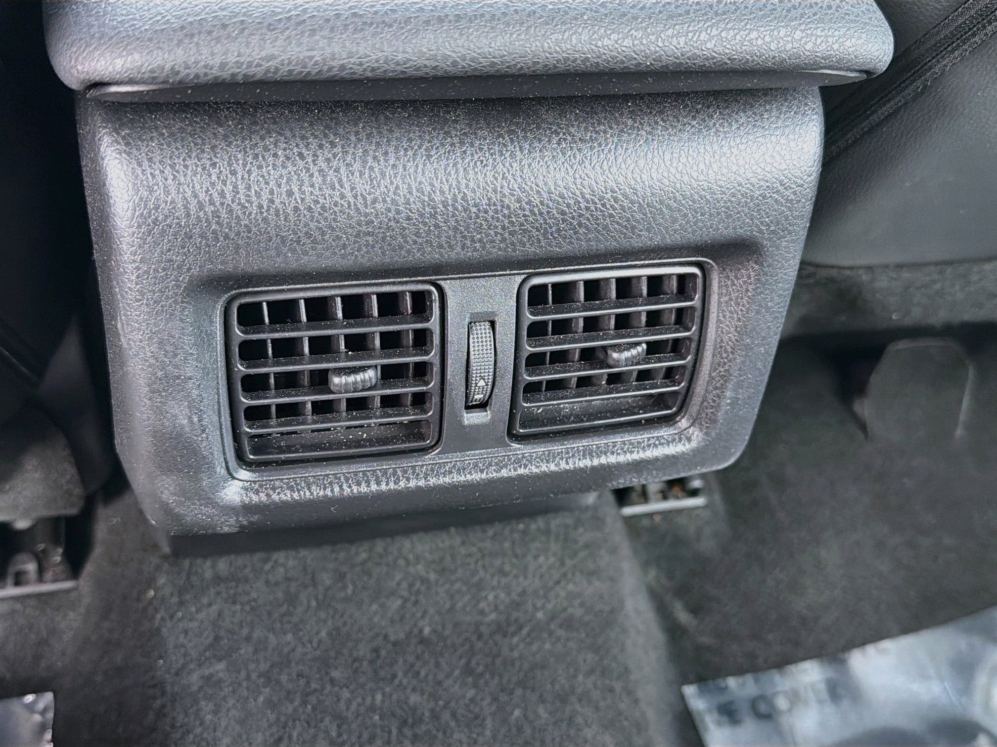 Used 2025 Toyota Camry SE FWD image 19