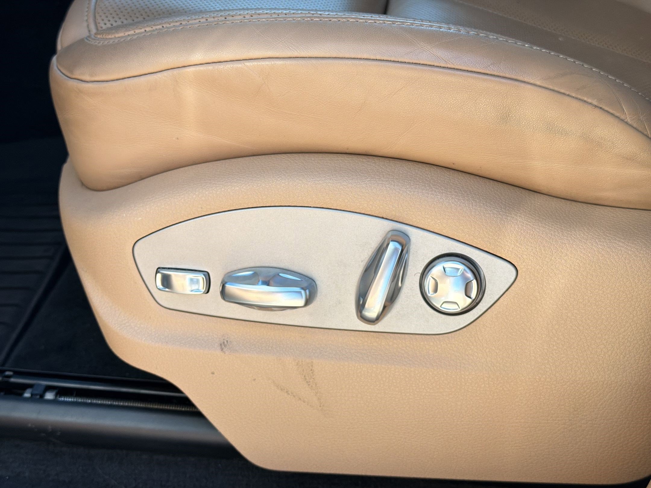 Used 2022 Porsche Macan image 13