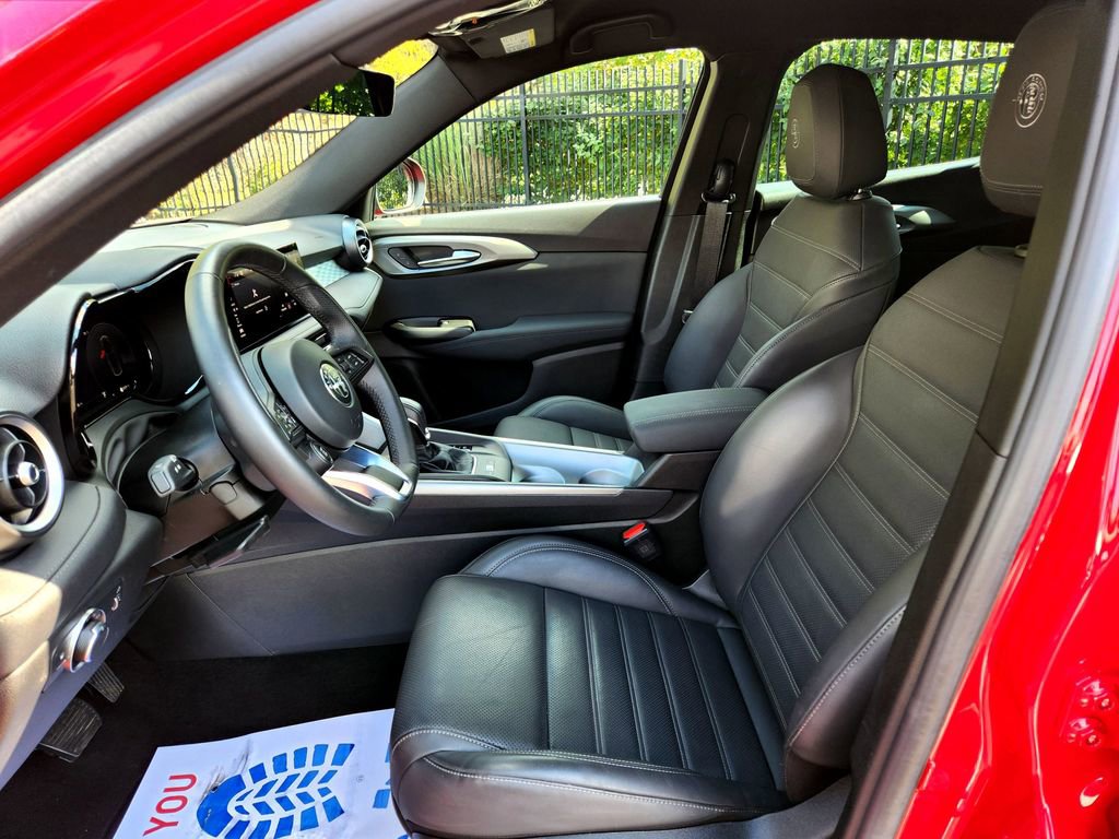 Used 2024 Alfa Romeo Tonale Ti w/ Premium Interior Package image 16