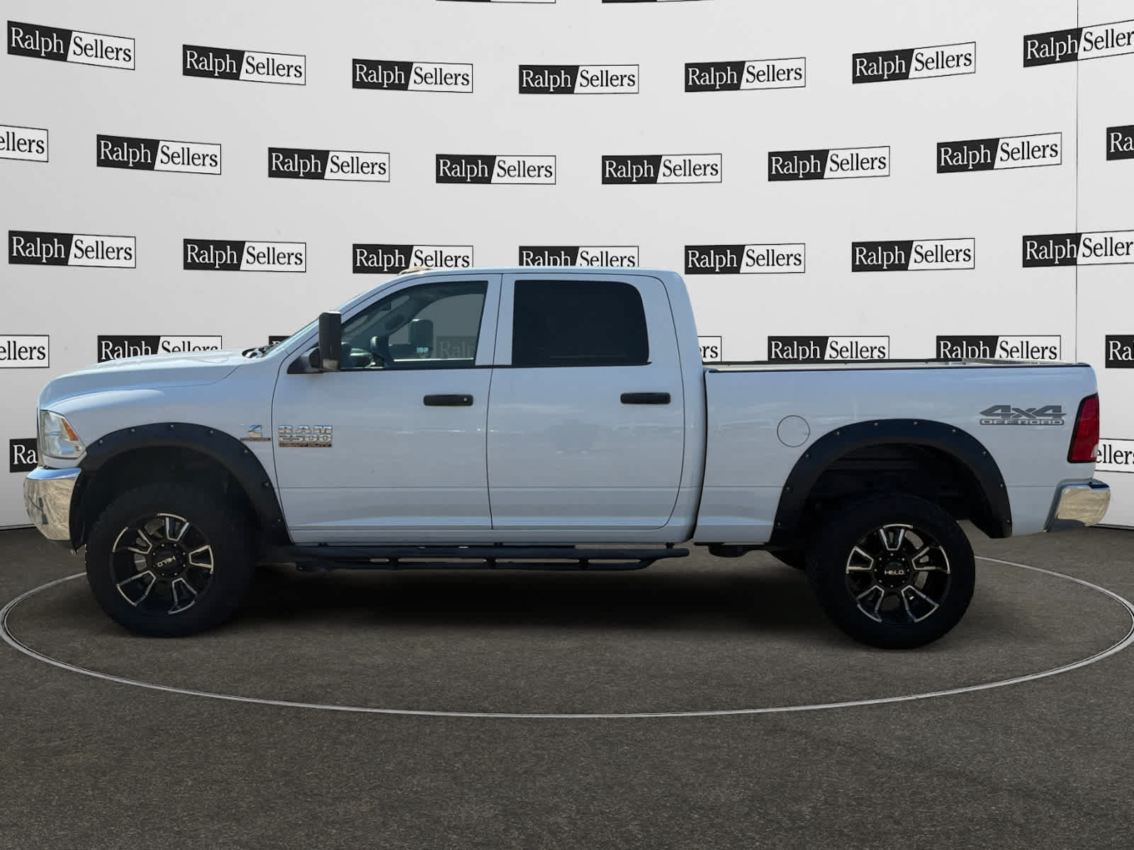 Used 2018 RAM 2500 Tradesman w/ Chrome Appearance Group AWD/4WD image 3