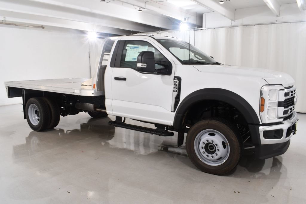 New 2026 Ford F550 4x4 Regular Cab Super Duty image 5