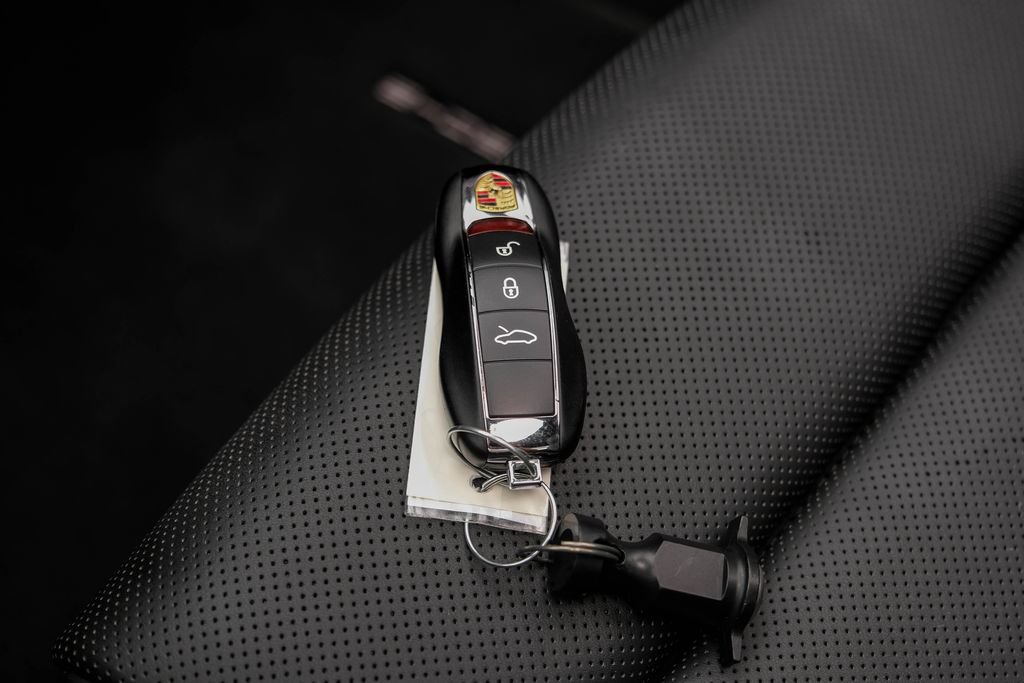 Used 2014 Porsche 911 Turbo AWD/4WD image 54
