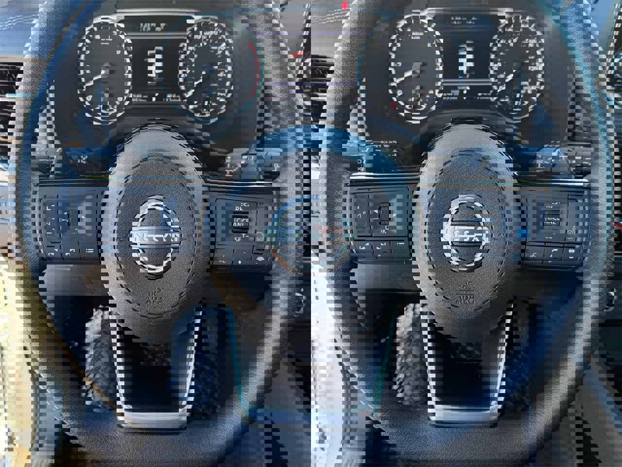 Used 2023 Nissan Rogue SV image 12