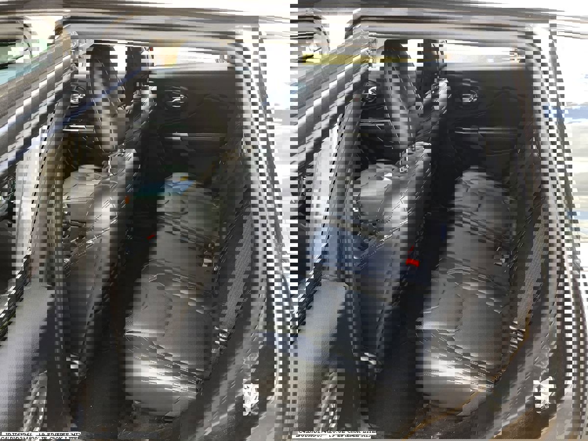 Used 2019 Jeep Cherokee Limited w/ Luxury Group image 15