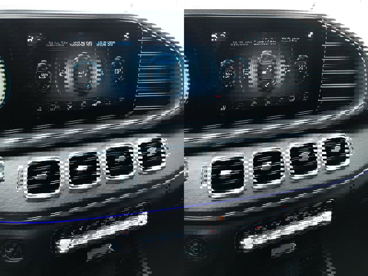 Used 2021 Mercedes-Benz GLS 450 4MATIC image 24