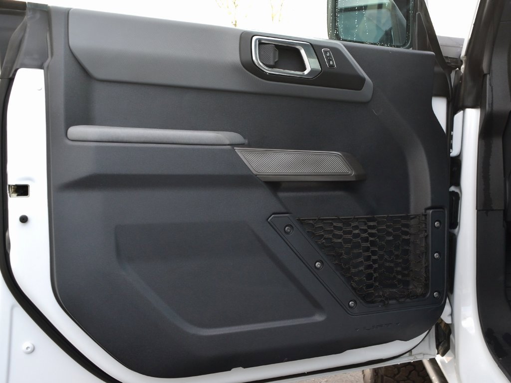 Used 2022 Ford Bronco Black Diamond image 27