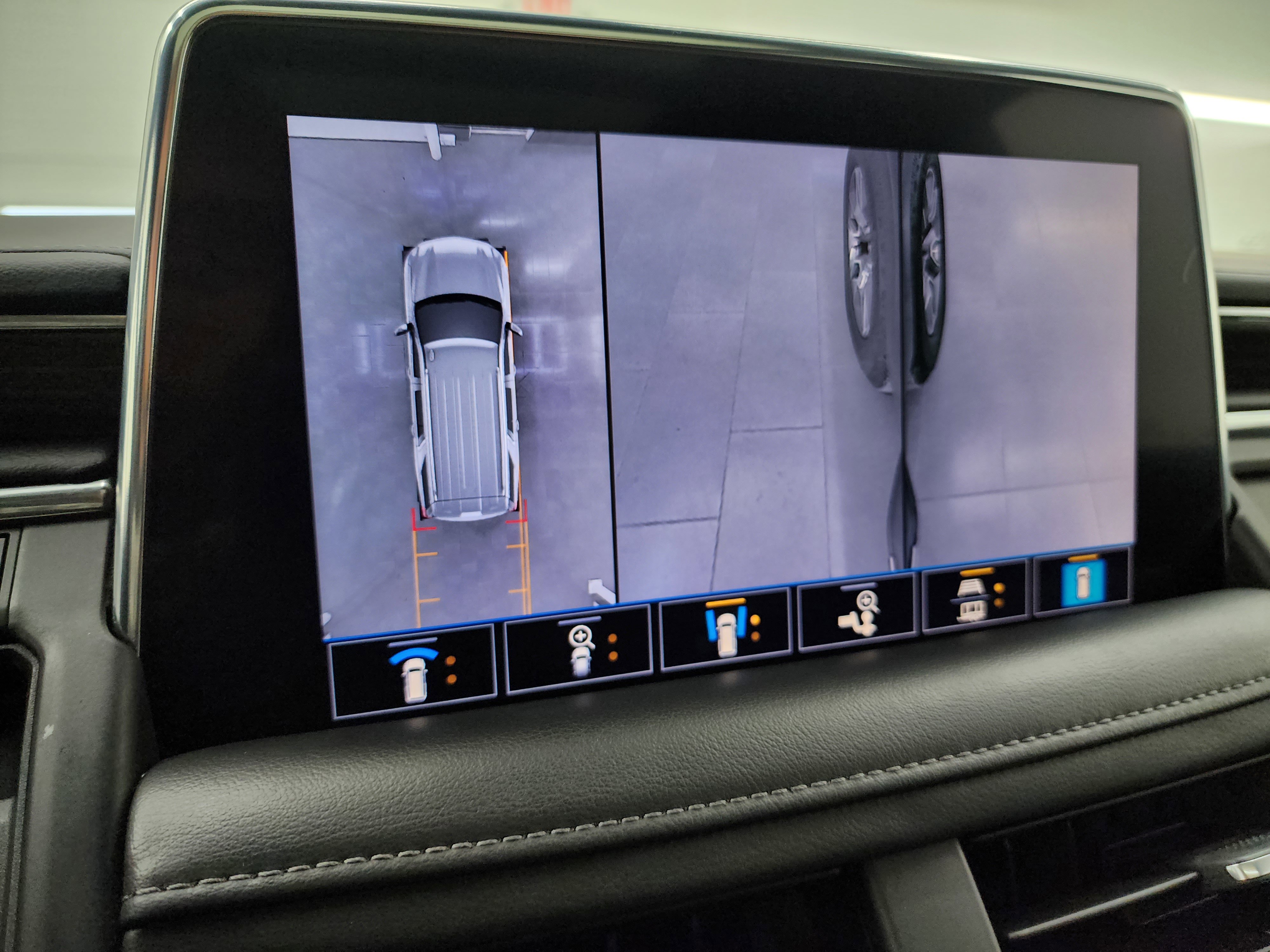 Used 2021 Chevrolet Tahoe LT image 22