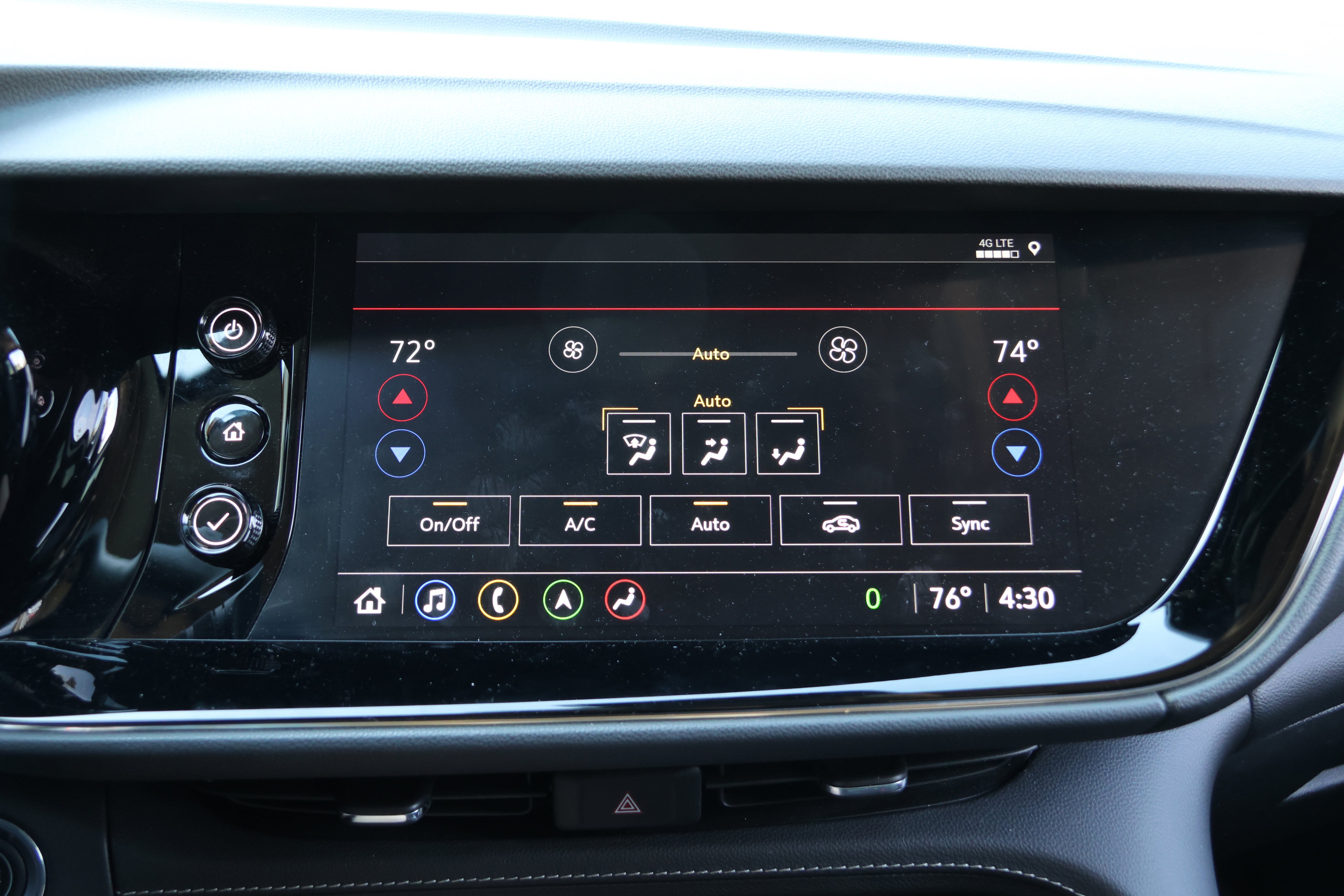 Used 2022 Buick Envision Avenir w/ Technology Package II FWD image 19