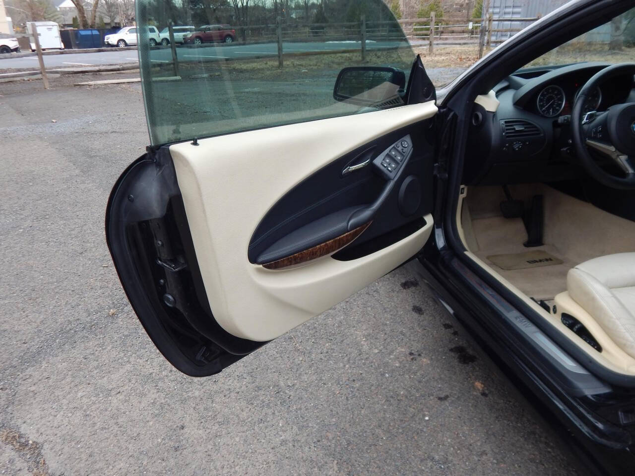 Used 2009 BMW 650i Convertible RWD image 10
