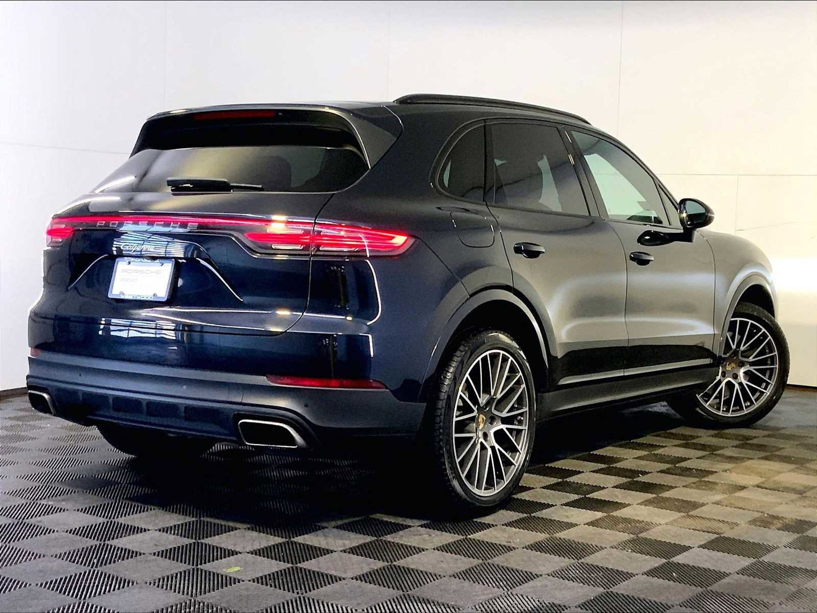 Certified 2021 Porsche Cayenne image 7