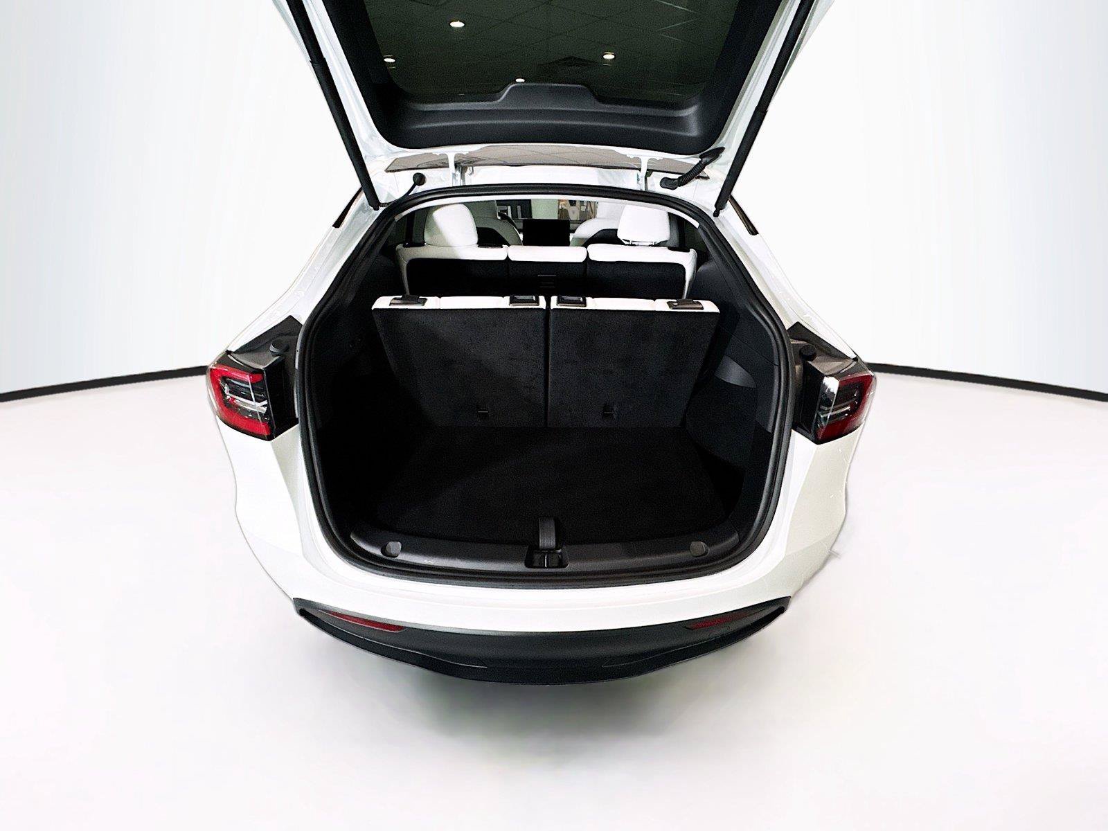 Used 2025 Tesla Model Y Long Range AWD/4WD image 19