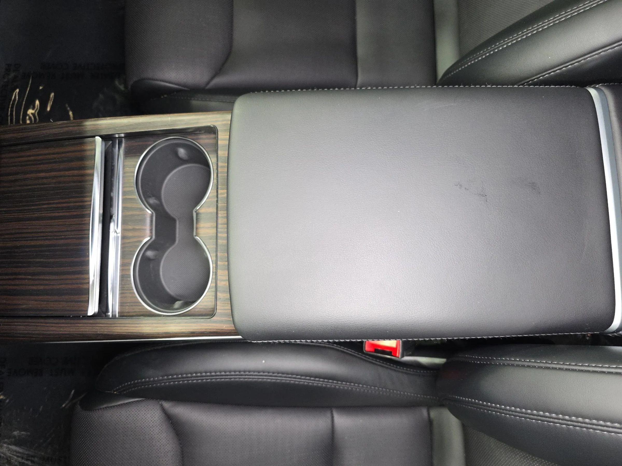 Used 2024 Tesla Model S AWD/4WD image 35