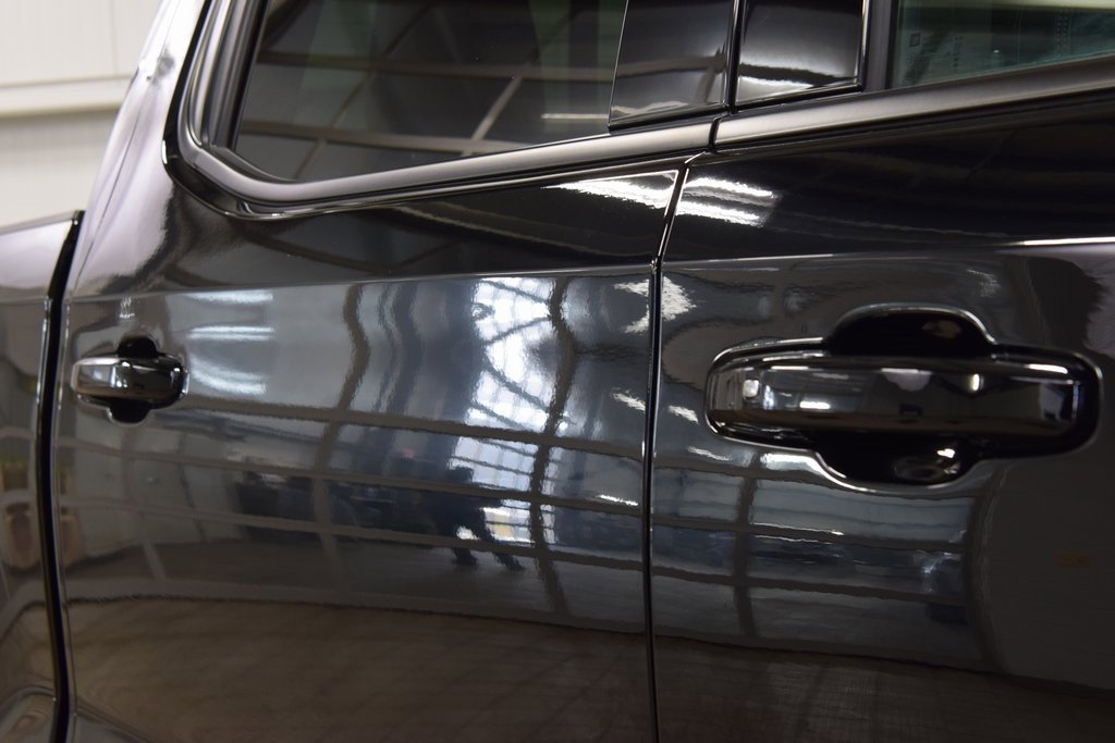 Used 2025 Chevrolet Silverado 1500 High Country w/ Midnight Edition image 18