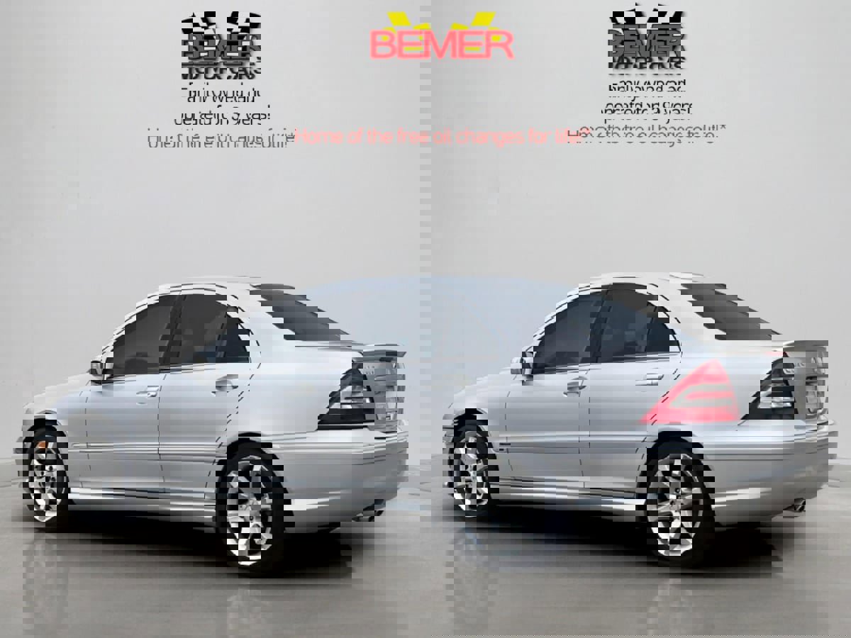 Used 2007 Mercedes-Benz C 230 Sedan image 3