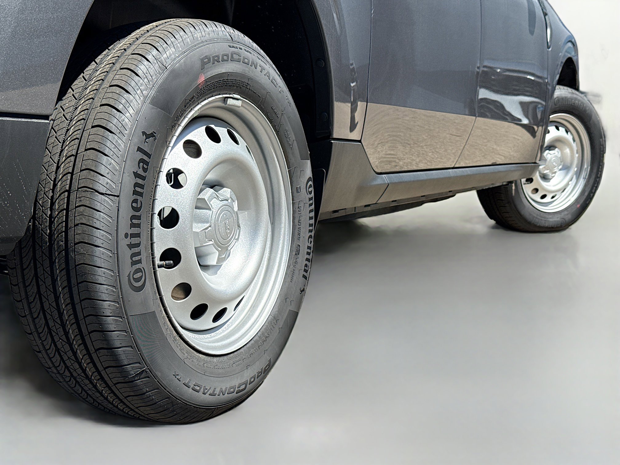 New 2026 Ford Maverick XL AWD/4WD image 14