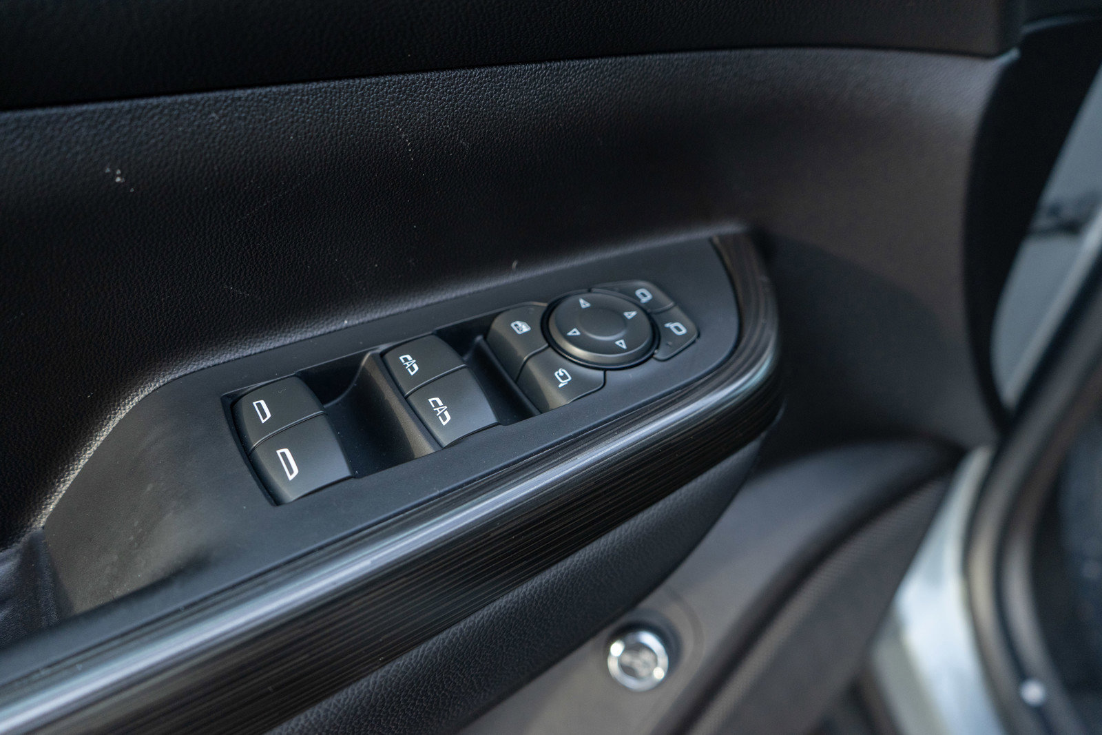 Used 2023 GMC Acadia SLT w/ Preferred Package image 14