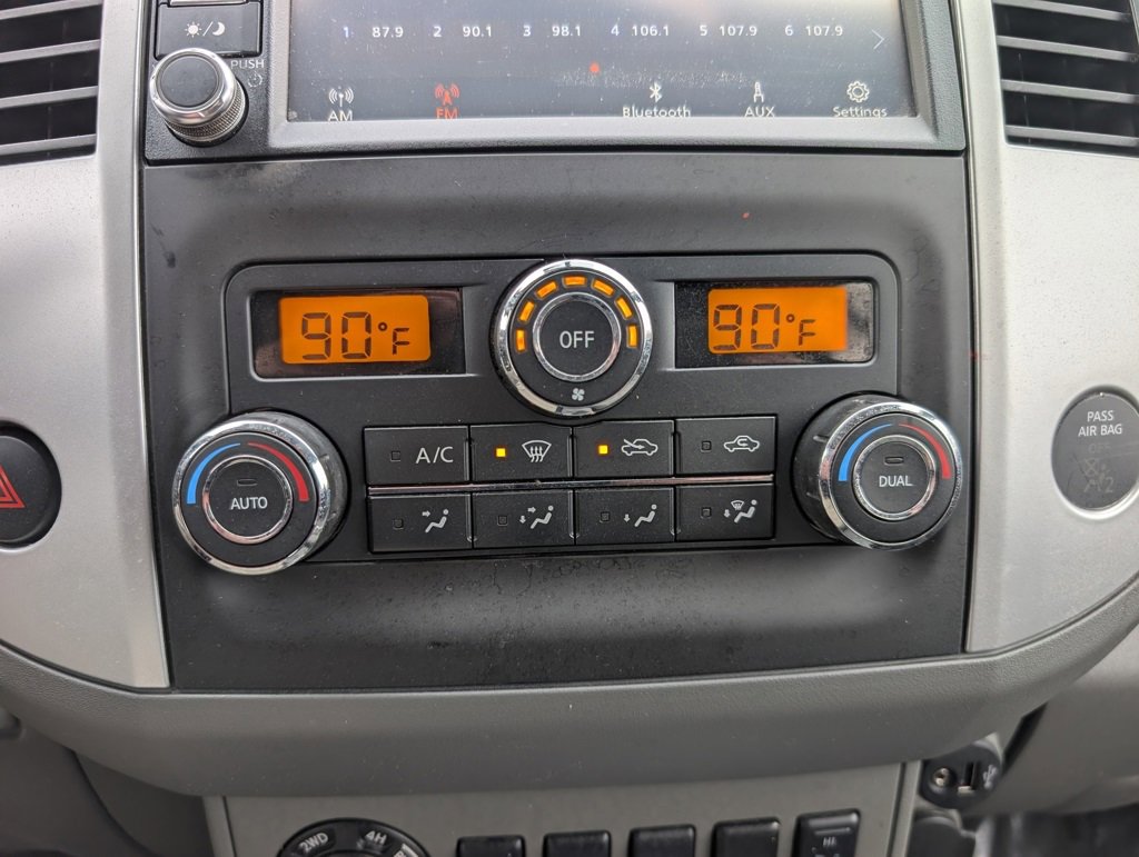 Used 2021 Nissan Frontier SV w/ Midnight Edition Floor Mats image 25