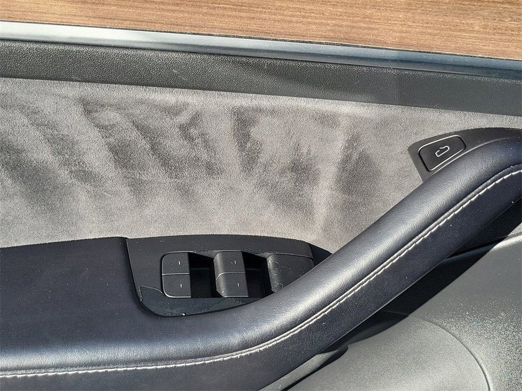 Used 2022 Tesla Model 3 Performance image 13