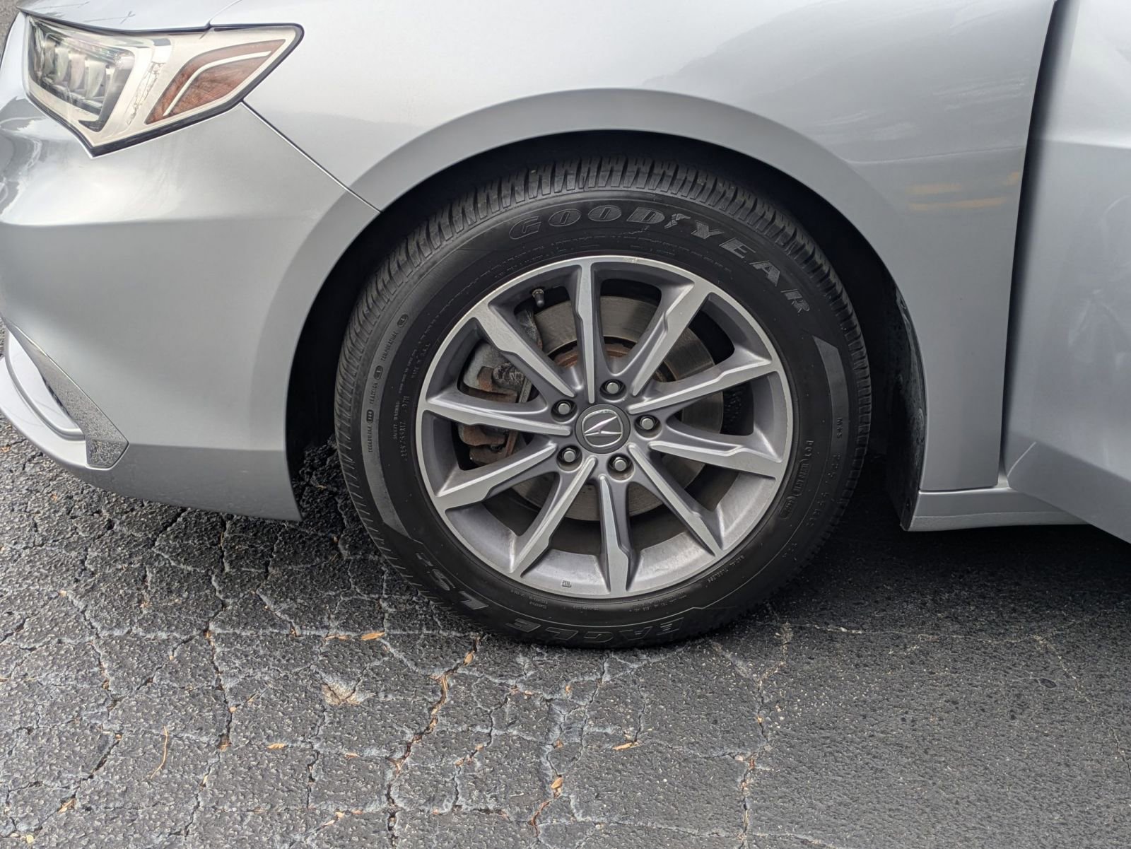 Used 2018 Acura TLX w/ Technology Package image 31