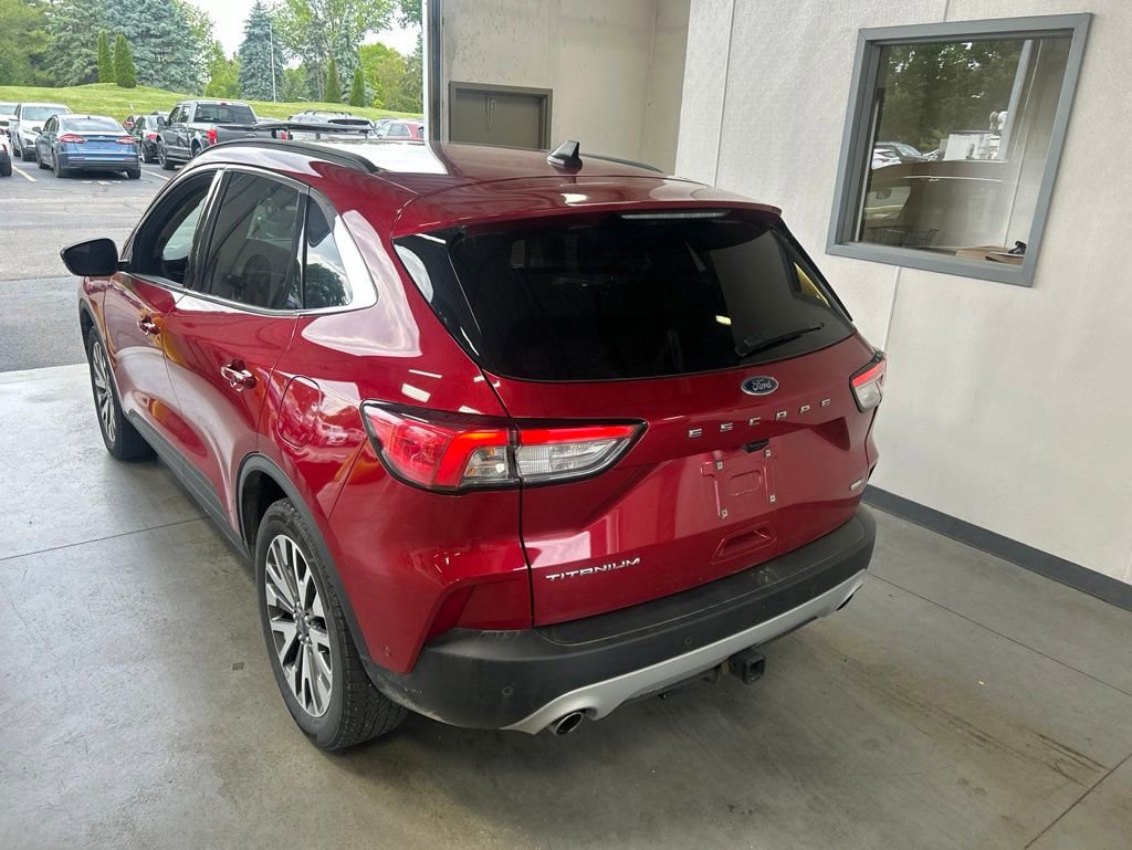 Used 2020 Ford Escape Titanium AWD/4WD image 5