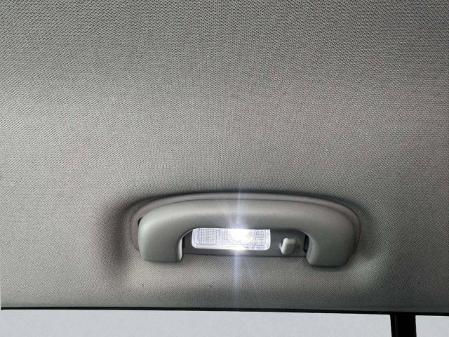 Used 2022 GMC Terrain SLE w/ Driver Convenience Package image 50