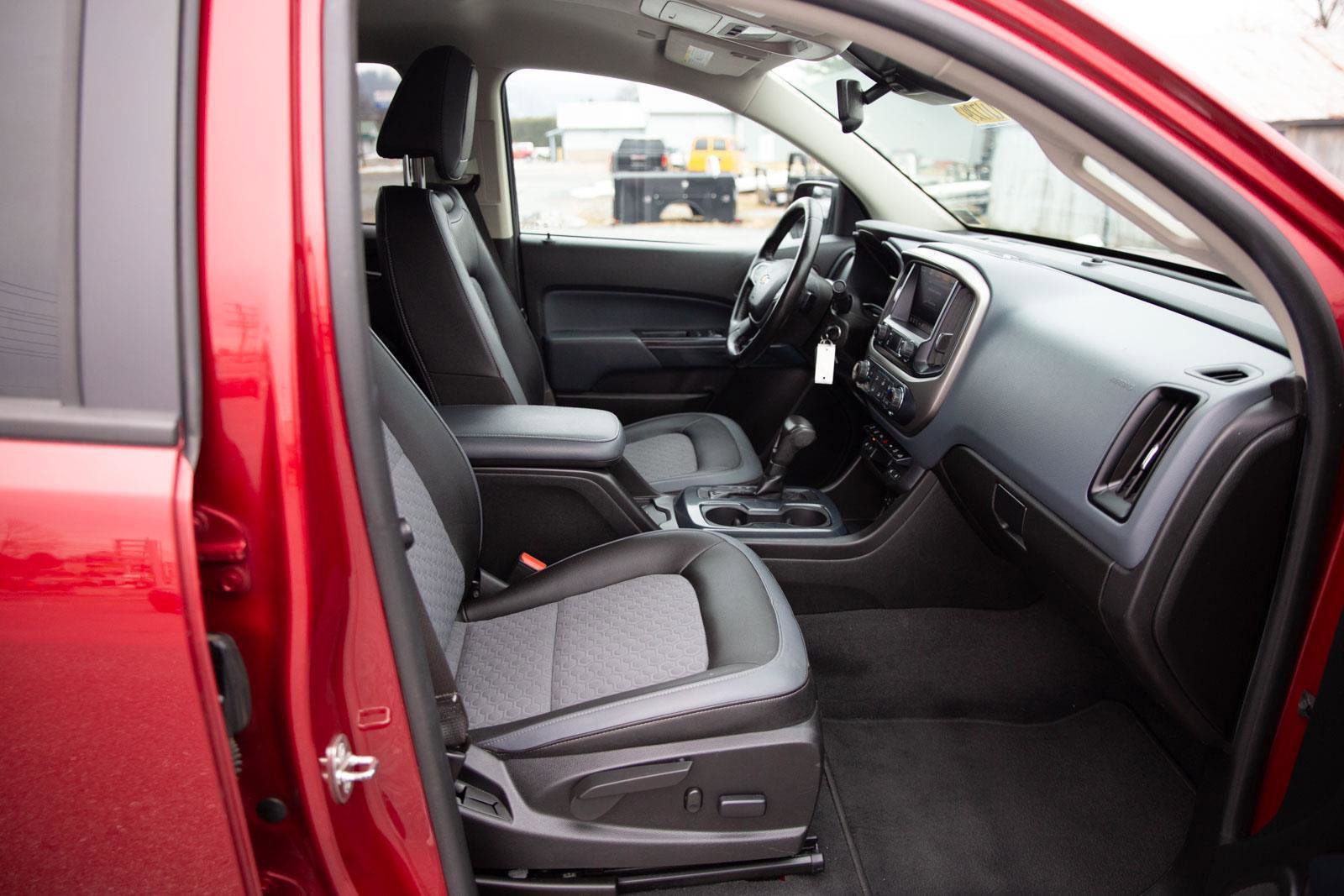 Used 2020 Chevrolet Colorado Z71 w/ Safety Package image 24