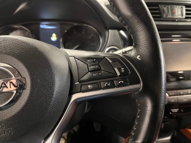 Used 2017 Nissan Rogue SL w/ SL Premium Package image 26