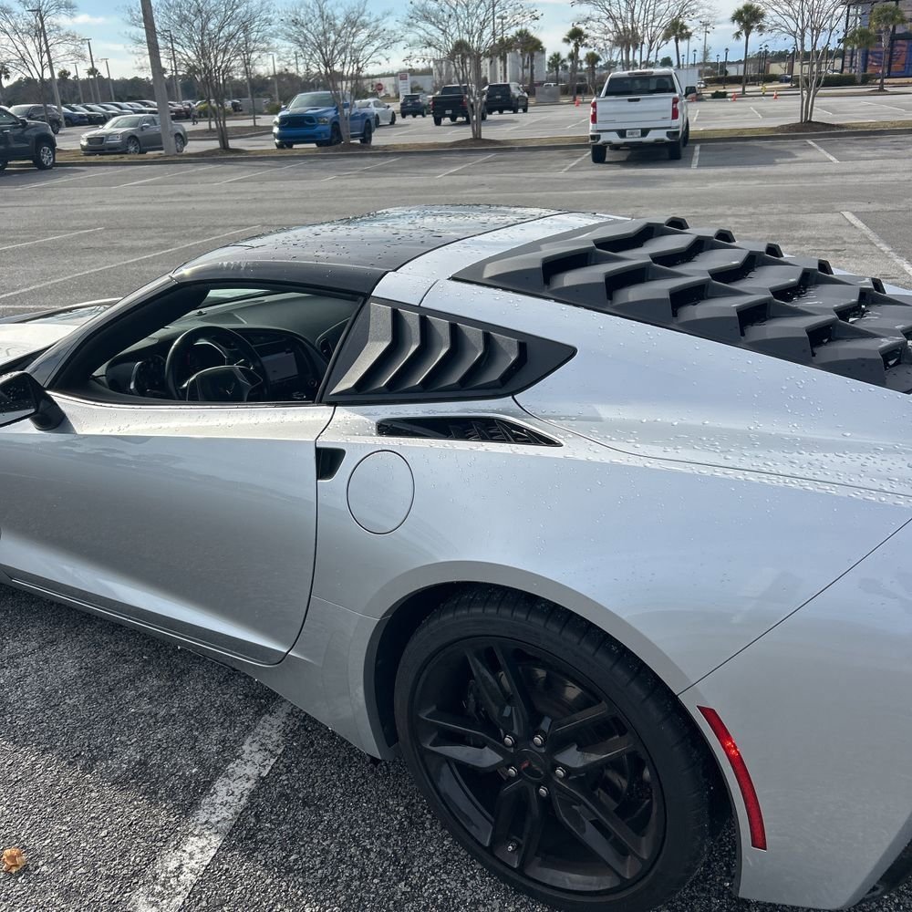 Used 2016 Chevrolet Corvette Stingray Coupe w/ 2LT Preferred Equipment Group image 11