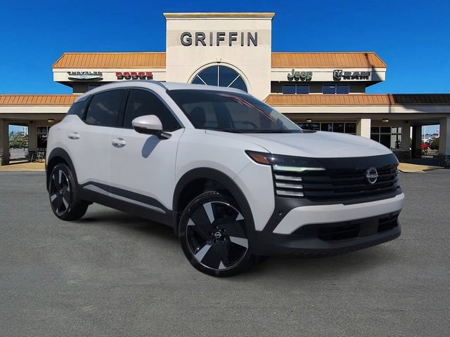 Used 2025 Nissan Kicks SR