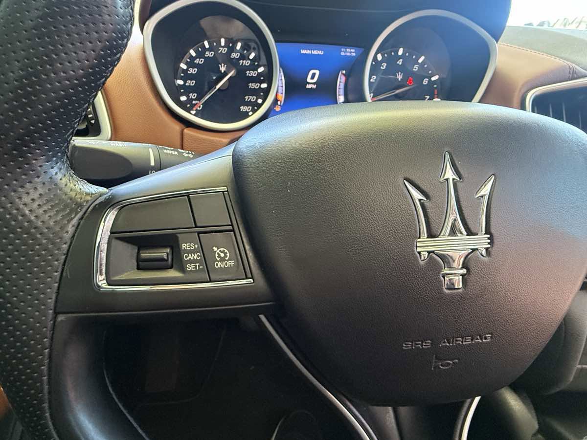 Used 2018 Maserati Ghibli image 25