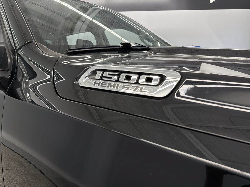 Used 2019 RAM 1500 Laramie AWD/4WD image 15