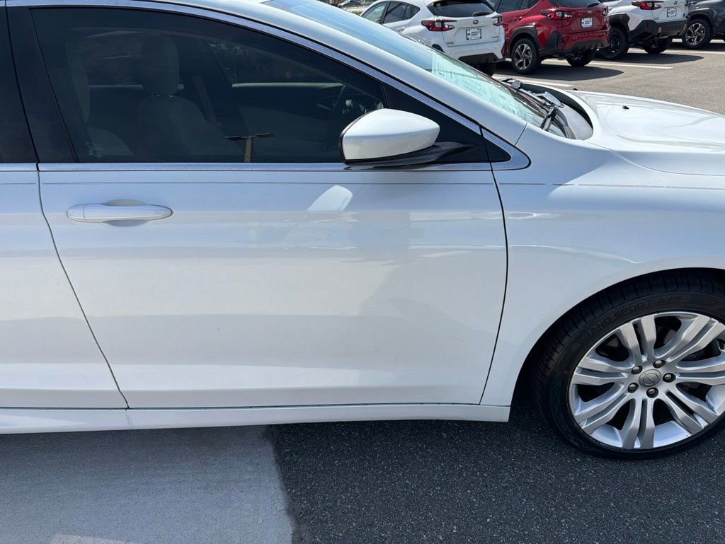 Used 2015 Chrysler 200 Limited w/ Convenience Group FWD image 12