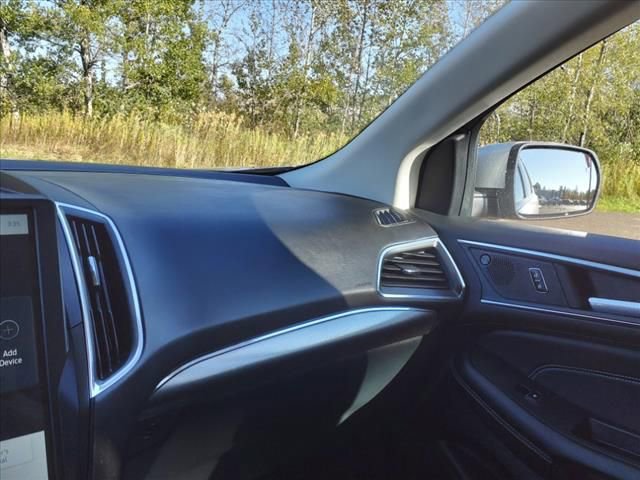 Used 2024 Ford Edge Titanium AWD/4WD image 14