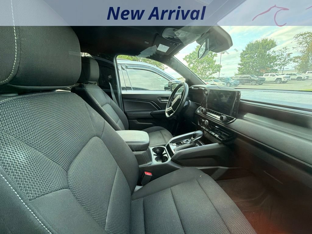 Certified 2023 Chevrolet Colorado LT w/ LT Convenience Package II AWD/4WD image 4