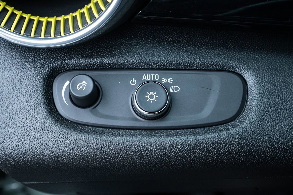 Used 2025 Chevrolet Trax ACTIV w/ Driver Confidence Package image 22