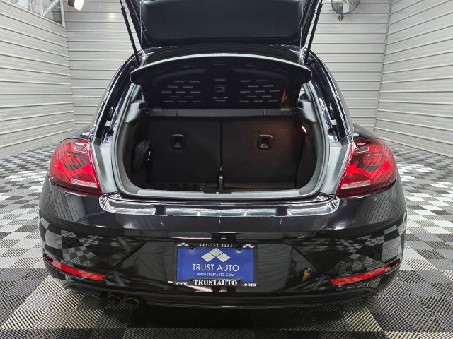 Used 2018 Volkswagen Beetle 2.0T S w/ Style & Comfort Package For S FWD image 31