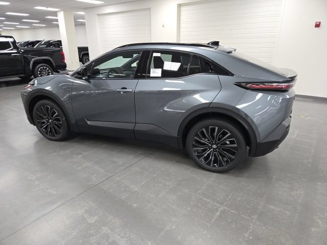 New 2026 Toyota C-HR AWD/4WD image 3
