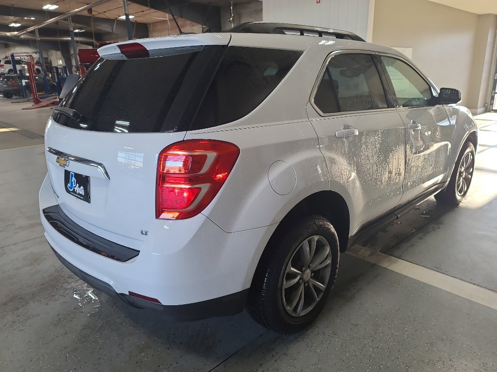 Used 2017 Chevrolet Equinox LT w/ Convenience Package AWD/4WD image 5