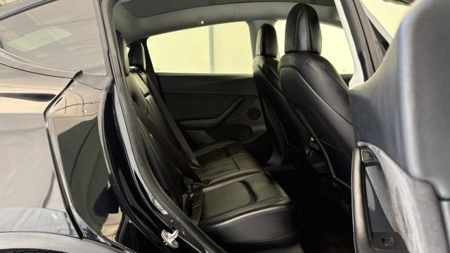 Used 2022 Tesla Model Y Performance AWD/4WD image 25