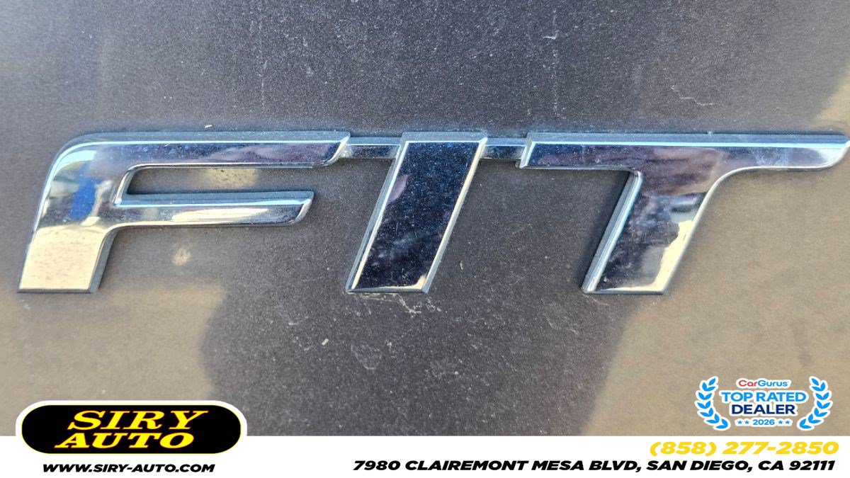 Used 2017 Honda Fit EX image 1